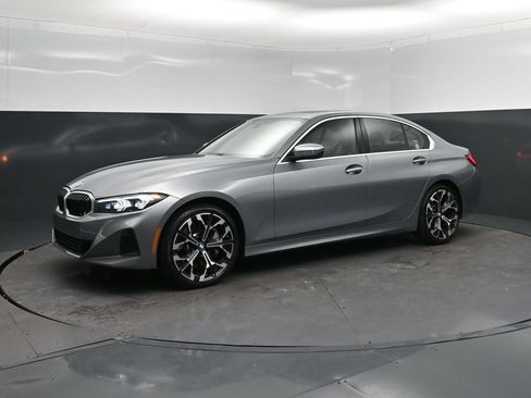 Certified 2026 BMW 330i Sedan RWD image 3