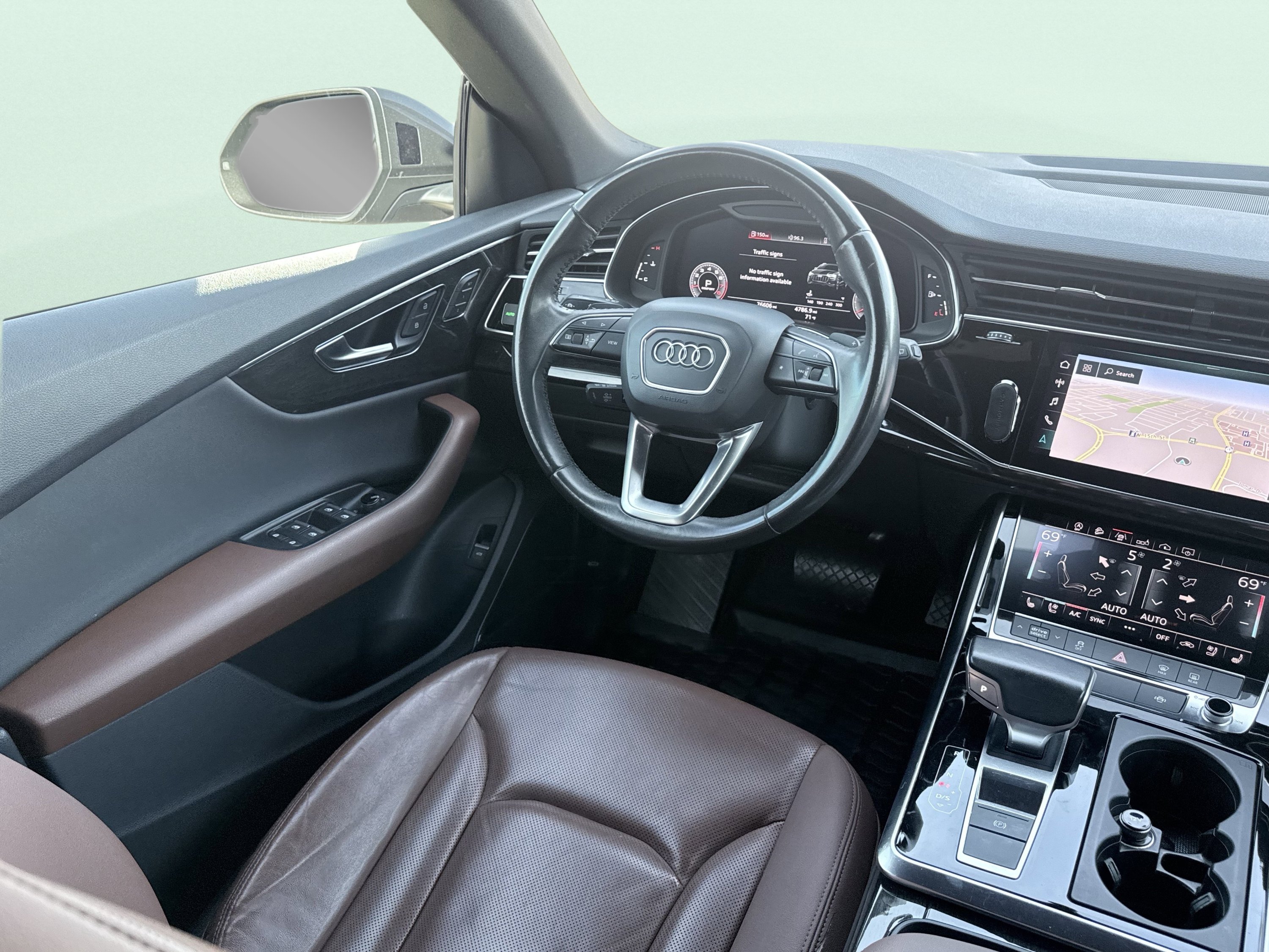 Used 2019 Audi Q8 Premium Plus w/ Premium Plus AWD/4WD image 57
