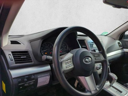 Used 2011 Subaru Outback 2.5i image 11