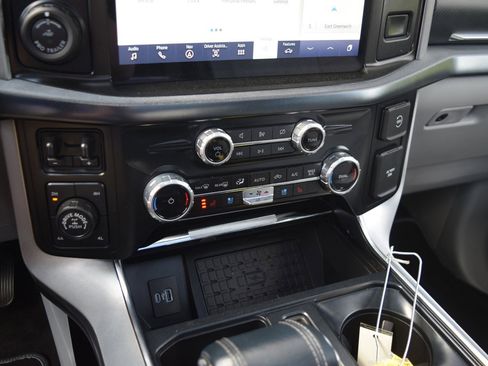 Used 2023 Ford F150 Limited image 17