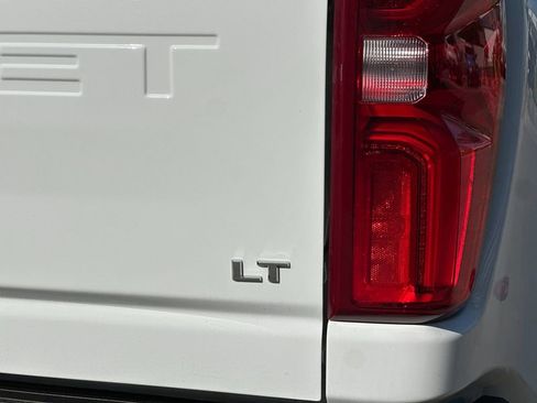 Used 2024 Chevrolet Silverado 3500 LT w/ Convenience Package image 24