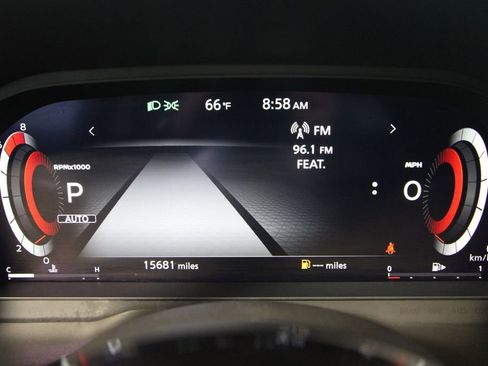 Used 2024 Nissan Rogue SL w/ SL Premium Package image 11