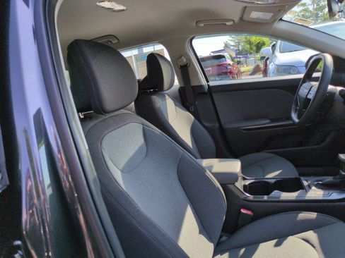 Used 2025 Kia K4 FWD image 28