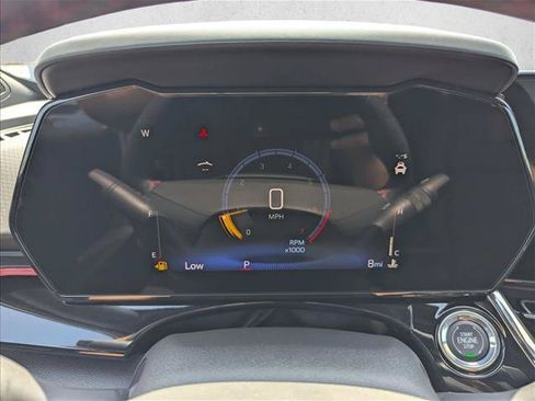 Used 2026 Chevrolet Trax RS w/ Sunroof Package FWD image 11