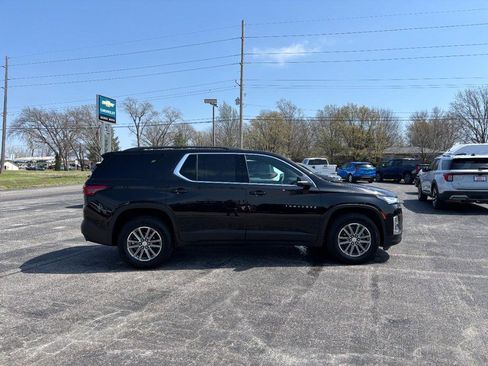 Used 2023 Chevrolet Traverse LT image 6