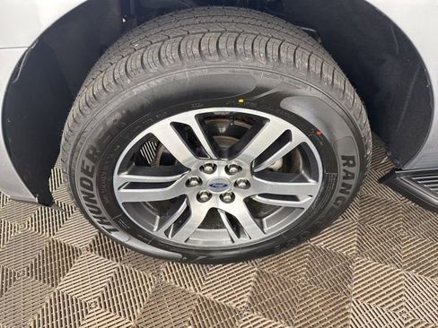 Used 2024 Ford Expedition Max Limited AWD/4WD image 28