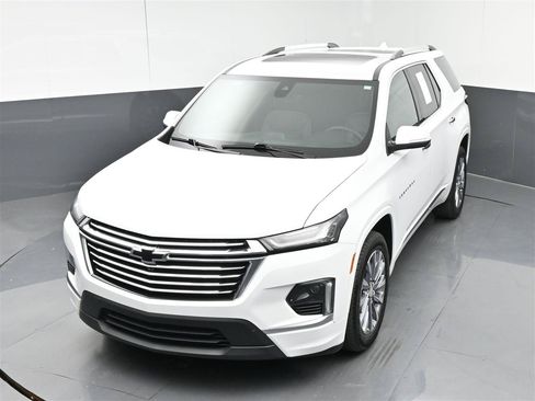 Used 2022 Chevrolet Traverse Premier w/ LPO, Floor Liner Package FWD image 22