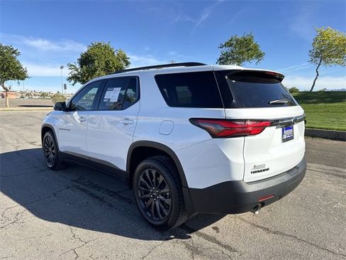 Used 2023 Chevrolet Traverse RS image 7