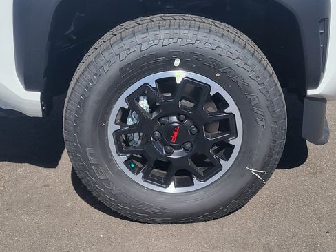 New 2026 Toyota Tacoma TRD Off-Road w/ TRD Off Road Upgrade Package AWD/4WD image 7
