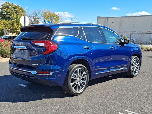 Used 2022 GMC Terrain Denali w/ LPO, 'HIT The Road' Package image 6