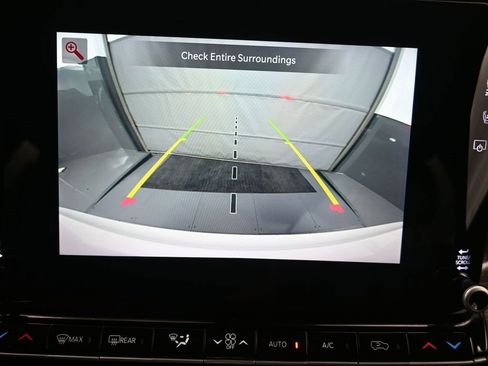 Used 2024 Jeep Wagoneer L Series II w/ Flexible Seating Group image 18