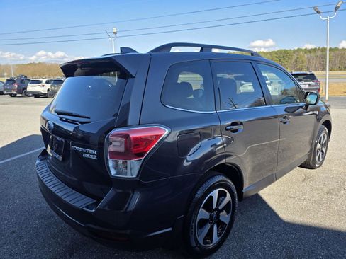 Used 2017 Subaru Forester 2.5i Limited image 5