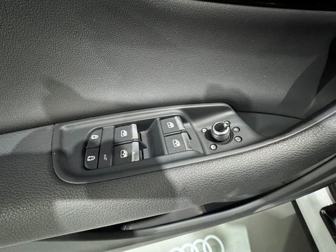 Used 2023 Audi Q7 2.0T Premium w/ Convenience Package image 33