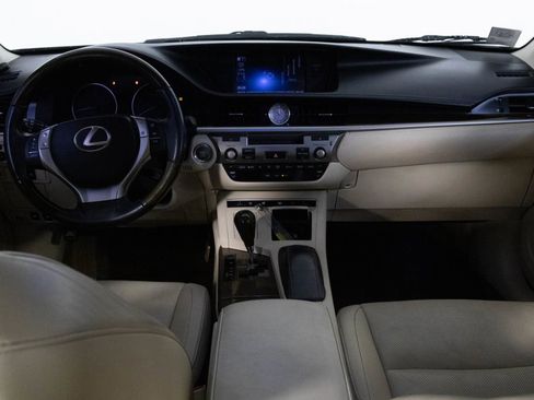 Used 2014 Lexus ES 350 w/ Luxury Package image 22