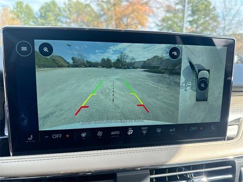 New 2026 Lincoln Corsair Premiere image 17