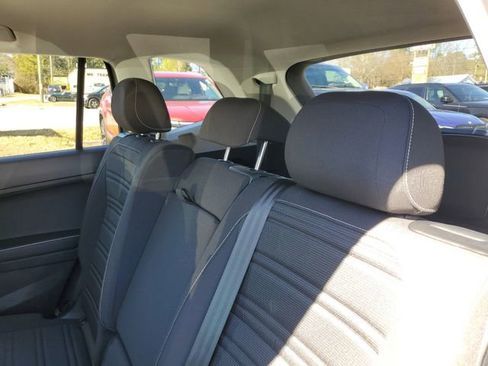 Certified 2024 Volkswagen Tiguan S image 9