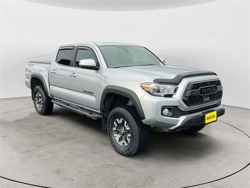 Used 2022 Toyota Tacoma TRD Off-Road image 7