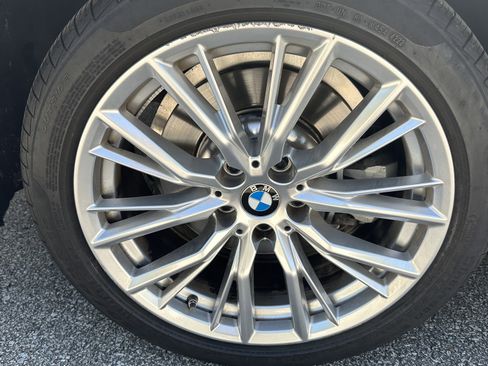 Used 2023 BMW 330i xDrive Sedan w/ Premium Package AWD/4WD image 14