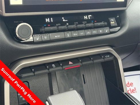 Used 2025 Toyota Tundra Limited image 20