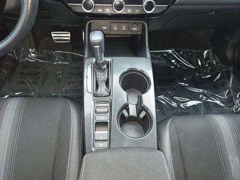 Used 2025 Honda Civic Sport image 3
