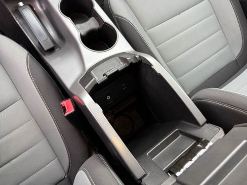 Used 2013 Ford Escape SE image 27