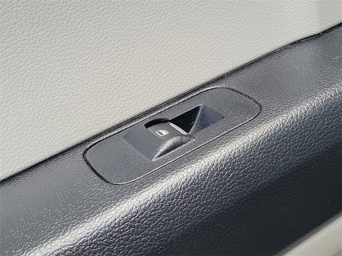 Used 2019 Ford F150 XLT w/ XTR Package image 15