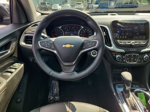 Used 2023 Chevrolet Equinox Premier AWD/4WD image 10