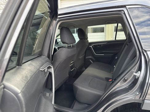 Used 2019 Toyota RAV4 LE w/ All Weather Liner Package image 13