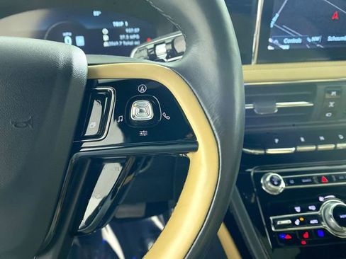 Used 2021 Lincoln Corsair Reserve w/ Equipment Group 201A image 12