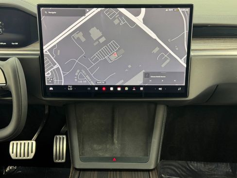 Used 2022 Tesla Model X image 21