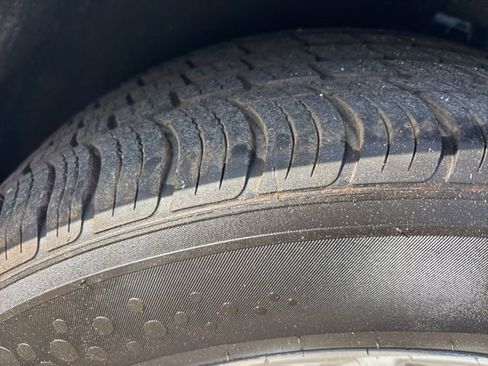 Used 2020 Ford Edge SEL image 13