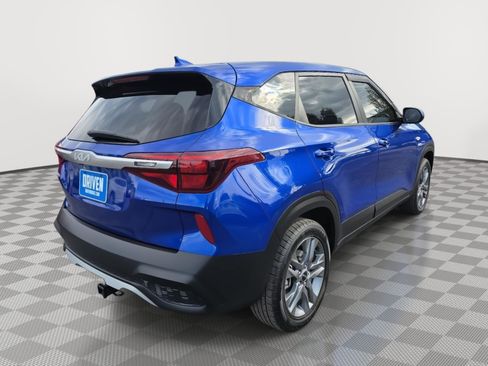 Used 2022 Kia Seltos LX AWD/4WD image 4