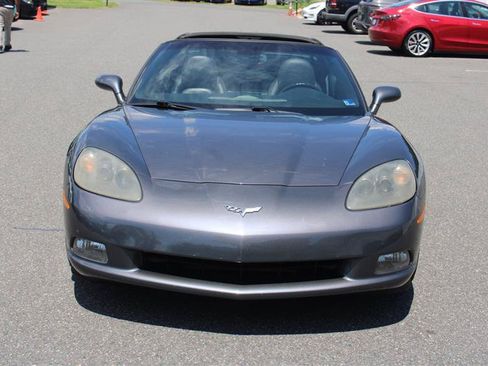 Used 2010 Chevrolet Corvette Coupe w/ 1LT RWD image 4