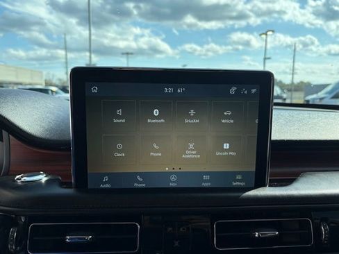 Used 2022 Lincoln Aviator Reserve w/ Elements Package Plus image 17