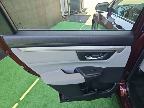 Used 2017 Honda CR-V LX image 30