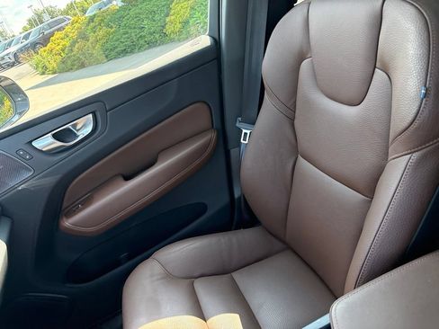 Certified 2025 Volvo XC60 T8 Plus w/ Protection Package Premier AWD/4WD image 29