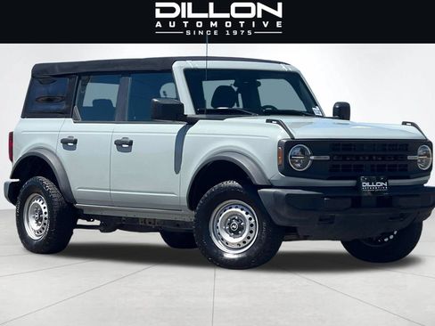 Used 2022 Ford Bronco 4-Door AWD/4WD image 2