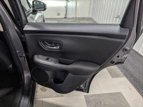 Used 2025 Honda HR-V LX image 25