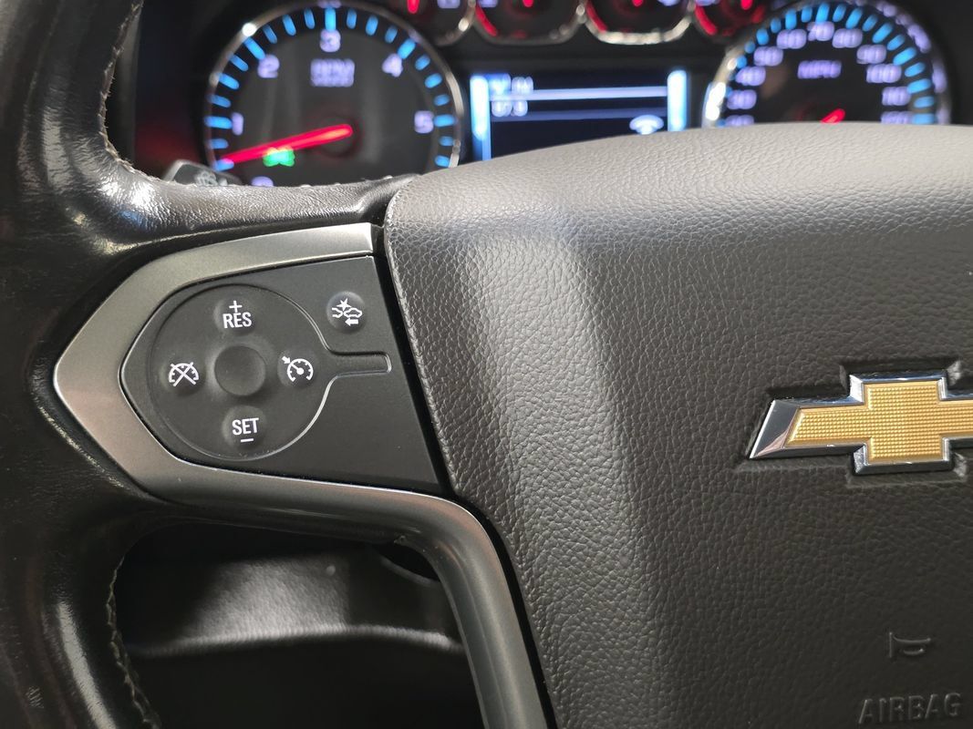 Used 2019 Chevrolet Suburban LT AWD/4WD image 34