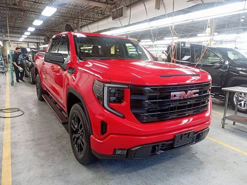 Used 2023 GMC Sierra 1500 Elevation image 3