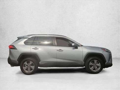 Used 2024 Toyota RAV4 XLE FWD image 4