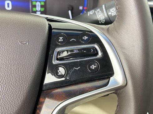Used 2014 Cadillac XTS FWD image 24