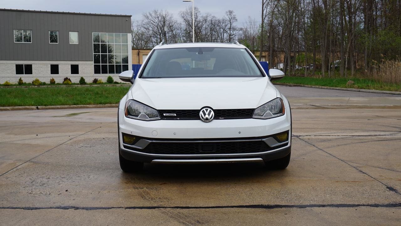 Used 2017 Volkswagen Golf Alltrack SE AWD/4WD image 8