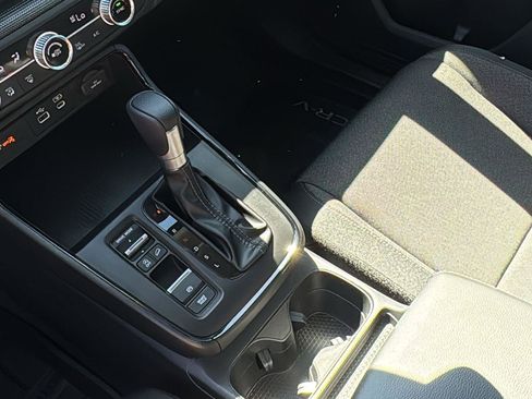 Used 2025 Honda CR-V EX image 8