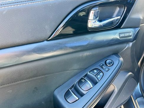 Used 2023 Nissan Maxima Platinum w/ Sport Mat Group FWD image 18