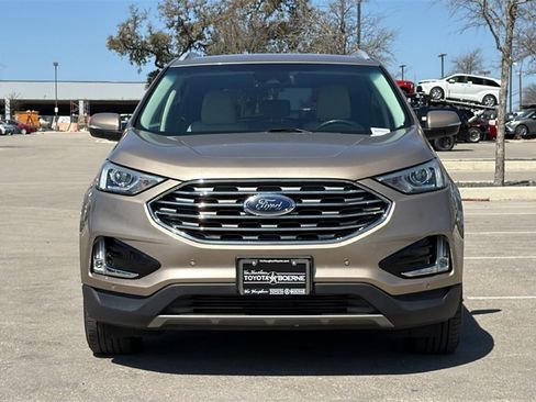 Used 2020 Ford Edge Titanium image 2