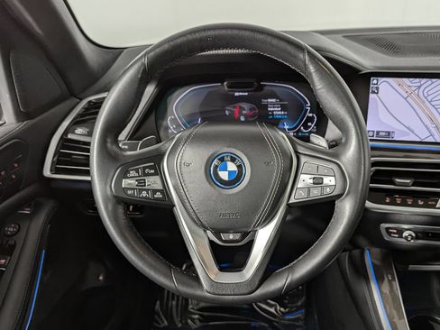 Used 2022 BMW X5 xDrive45e w/ Executive Package AWD/4WD image 38