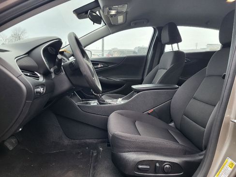 Used 2024 Chevrolet Malibu LT image 9