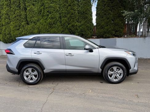 Used 2025 Toyota RAV4 XLE w/ Convenience Package AWD/4WD image 11