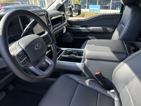 New 2025 Ford F250 Lariat w/ Lariat Ultimate Package image 13